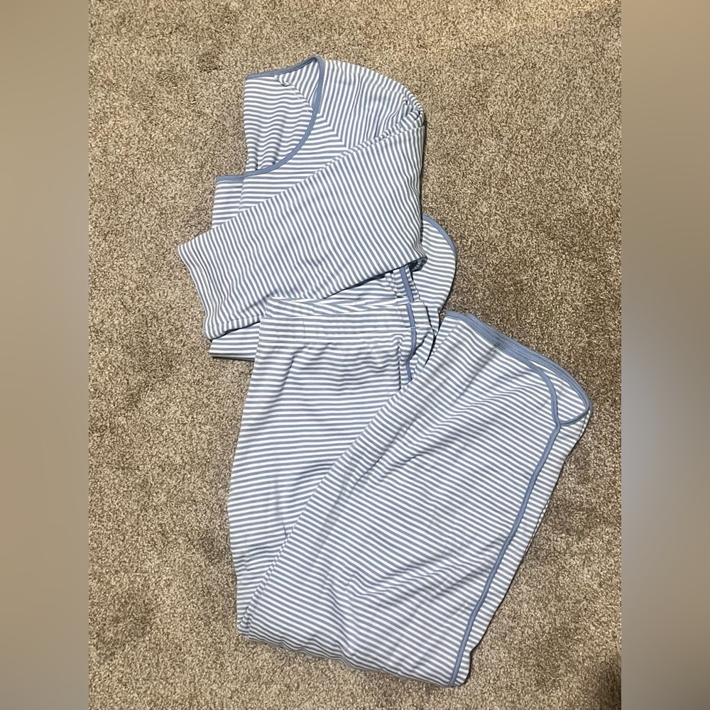 Lake Pima Long-Long set in Hydrangea